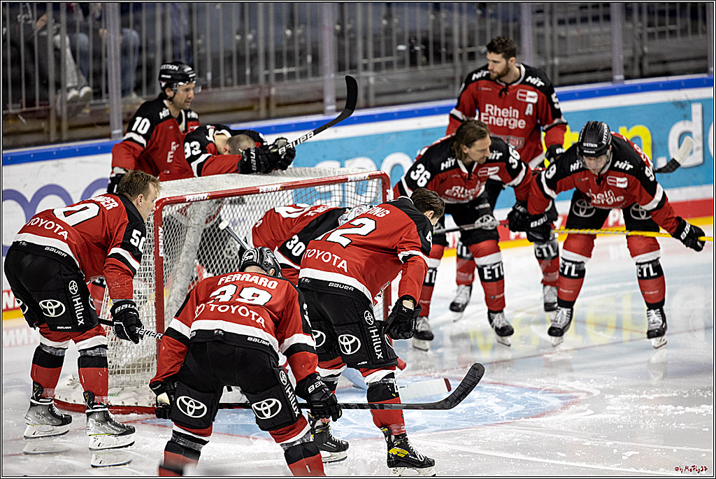PENNY DEL;  Koelner Haie - Iserlohn Roosters; Koeln, 01.03.2022